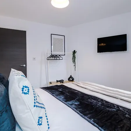 Icona 2 Apartment, With Free Onsite Gym And Secure Parking Apartment York