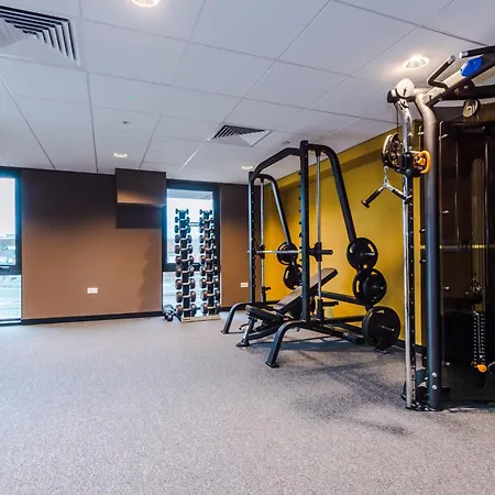 Icona 2 Apartment, With Free Onsite Gym And Secure Parking *