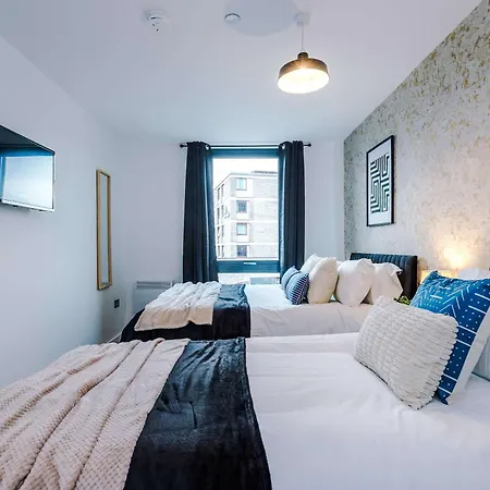 Stylish Centre - Shambles & Minster - Free Secure Parking & Gym Apartment *