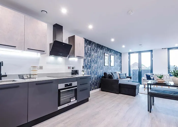 Zeni, Ouse Court York, Fantastic 2bed Flat * York