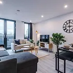 Stylish Centre - Shambles & Minster - Free Secure Parking & Gym Apartment York