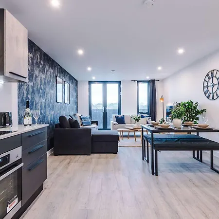 Stylish Centre - Shambles & Minster - Free Secure Parking & Gym Apartment York